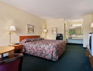 Super 8 By Wyndham Chattanooga Motel 2*